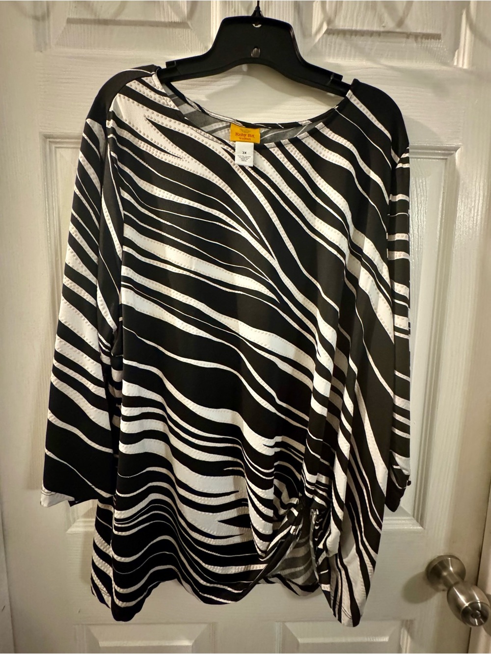 Ruby Rd. Black and White Zebra-Stripe Long Sleeve Top